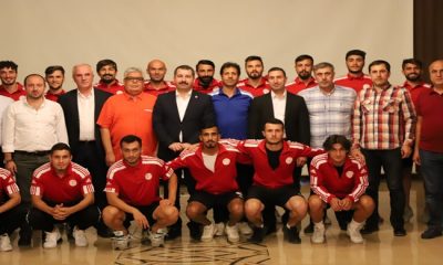 BAŞKAN BAYDİLLİ”DEN KARAKÖPRÜ BELEDİYESPOR’A DESTEK