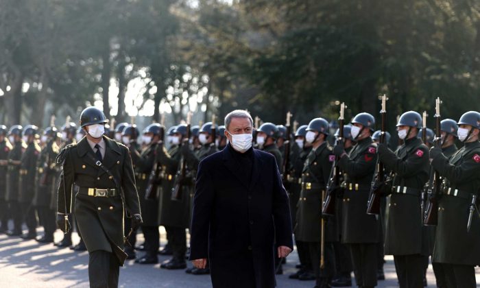 Millî Savunma Bakanı Hulusi Akar, NATO Görevini Başarıyla Tamamlayan 3’üncü Kolordu Komutanlığına Kutlama Ziyaretinde Bulundu