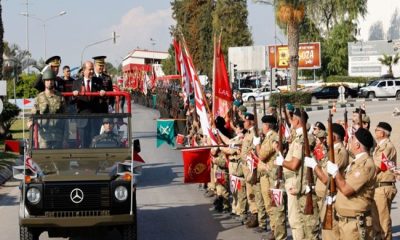 Cumhurbaşkanı Ersin Tatar ve eşi Sibel Tatar, KKTC’nin 39. kuruluş yıl dönümü dolayısıyla Dr. Fazıl Küçük Bulvarı’nda düzenlenen resmigeçit törenine katıldı