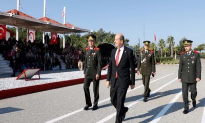 Cumhurbaşkanı Ersin Tatar, Güvenlik Kuvvetleri Komutanlığı bünyesine katılan 45/5. Dönem Mesleki Asteğmen ve 45/6. Dönem Çavuş Celbi’nin, Gazimağusa Güvenlik Kuvvetleri Eğitim Merkez Komutanlığı’nda düzenlenen ant içme törenine katıldı