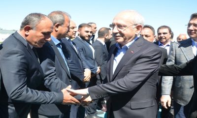 MEHMET SÜRÜCÜ KEMAL KILIÇDAROĞLU`NU HAVALİMANINDA KARŞILADI