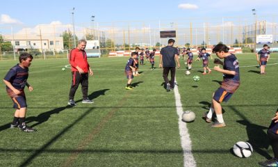 HATAYLI CÜNNÜK KARDEŞLER DEPREMİN YARALARINI FUTBOL İLE SARIYOR , GÖRÜNTÜLÜ