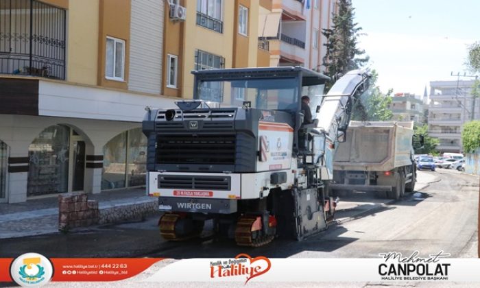 HALİLİYE’DE YOL ÇALIŞMALARI HUMMALI BİR ŞEKİLDE DEVAM EDİYOR