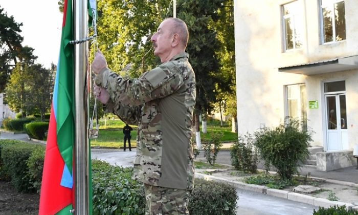 İlham Əliyev Xocavənd şəhərində Azərbaycan Respublikasının Dövlət Bayrağını ucaldıb