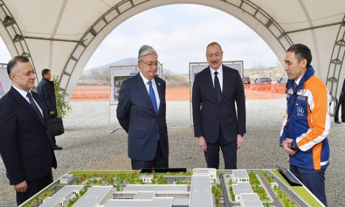 İlham Aliyev ve Kazakistan Cumhurbaşkanı Kasım-Jomart Tokayev, Fuzuli’de inşa edilecek Merkez Bölge Hastanesi projesiyle ilgili bilgi aldı